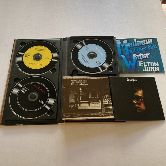 Other - Elton John Chronicles 3 Classic Albums